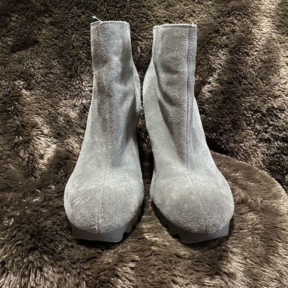 Grey Booties 👢 - Picture 2 of 9